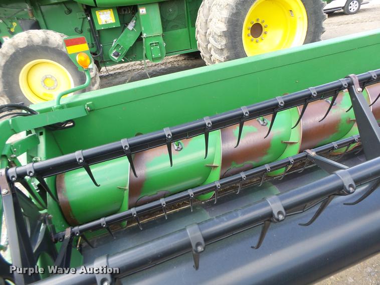 image for item DB1375 2006 John Deere 635F flex head