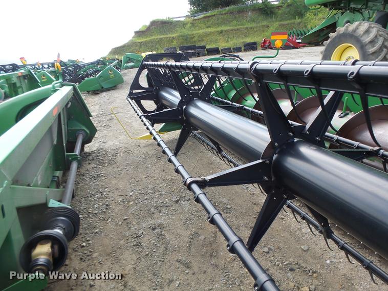 image for item DB1375 2006 John Deere 635F flex head