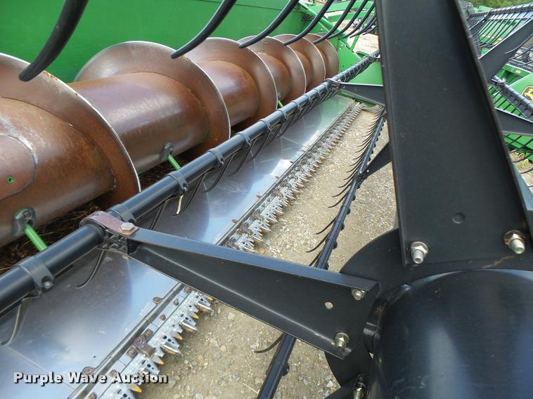 image for item DB1375 2006 John Deere 635F flex head