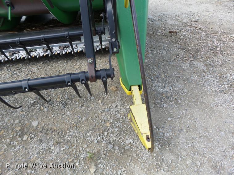 image for item DB1375 2006 John Deere 635F flex head