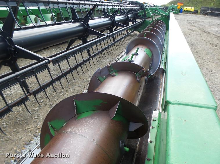 image for item DB1375 2006 John Deere 635F flex head