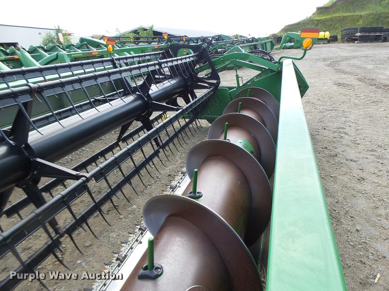 image for item DB1375 2006 John Deere 635F flex head