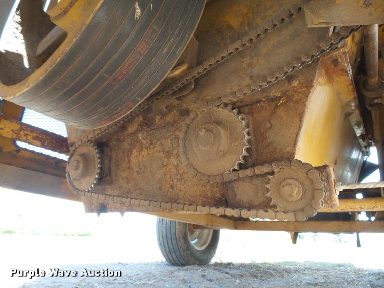 image for item DB2646 Harsh HayBuster H1000 tub grinder