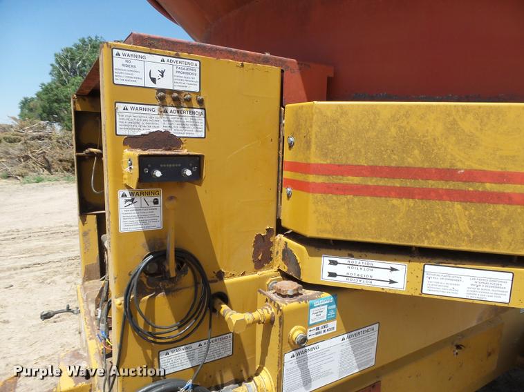 image for item DB2646 Harsh HayBuster H1000 tub grinder