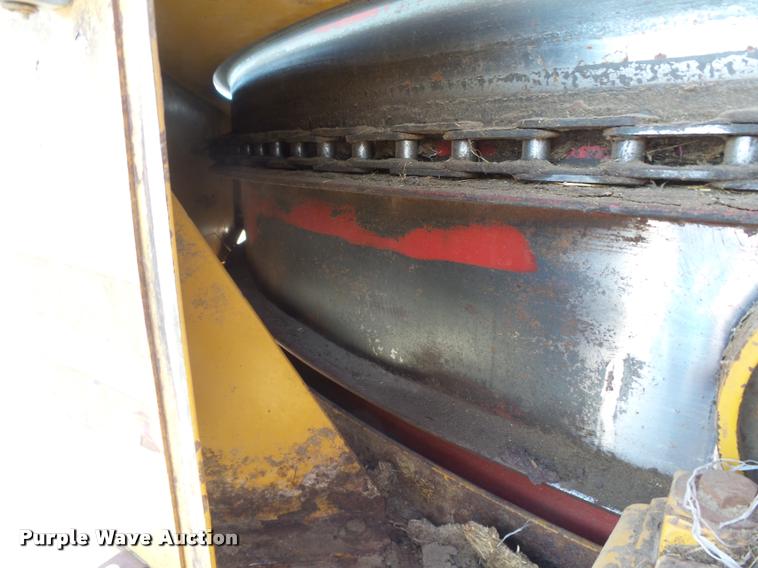 image for item DB2646 Harsh HayBuster H1000 tub grinder