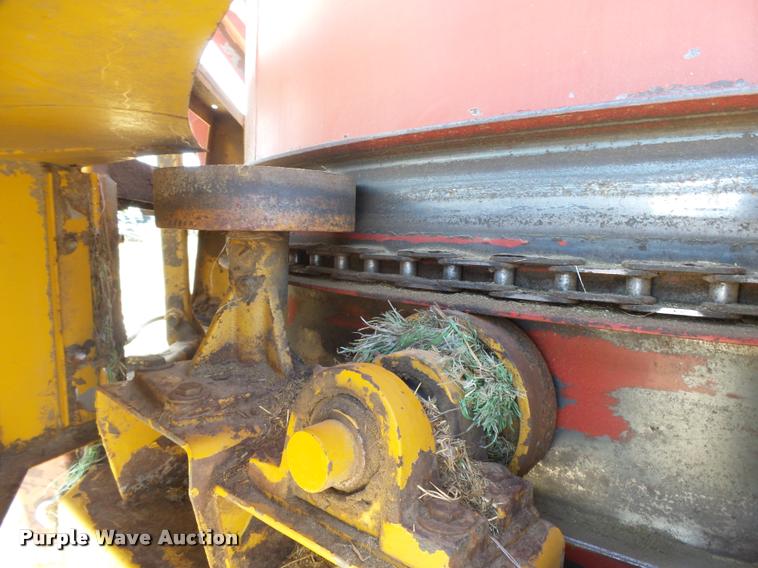 image for item DB2646 Harsh HayBuster H1000 tub grinder