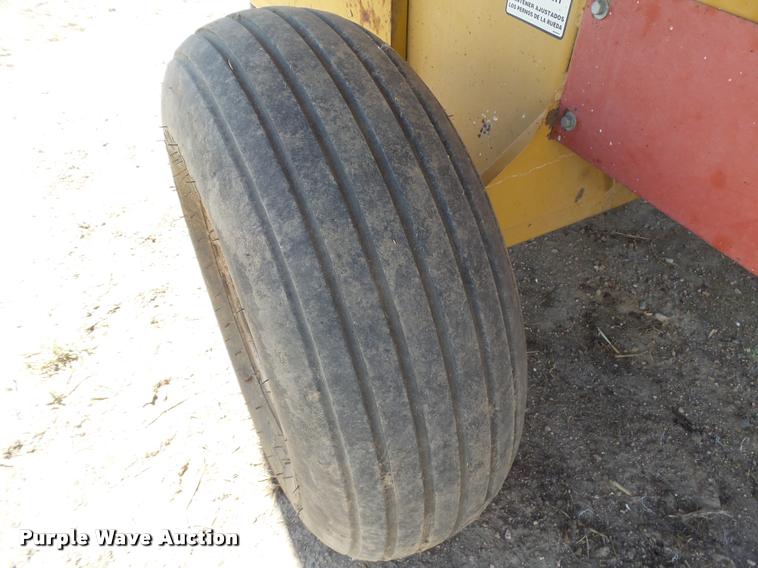 image for item DB2646 Harsh HayBuster H1000 tub grinder