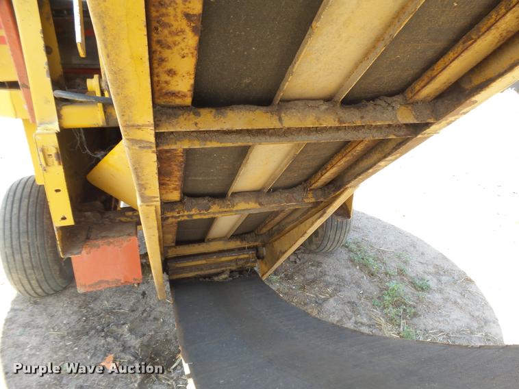 image for item DB2646 Harsh HayBuster H1000 tub grinder