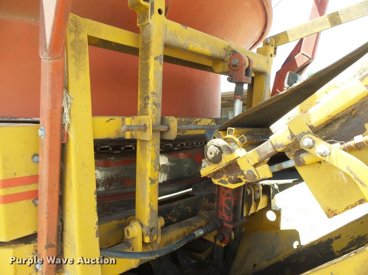 image for item DB2646 Harsh HayBuster H1000 tub grinder