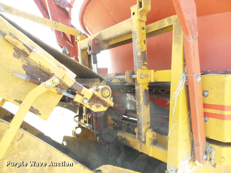 image for item DB2646 Harsh HayBuster H1000 tub grinder