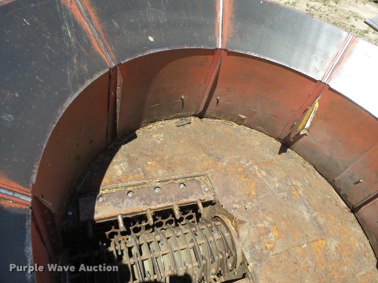 image for item DB2646 Harsh HayBuster H1000 tub grinder