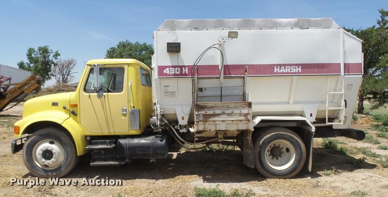 image for item DB2649 1996 International 4700 feed truck