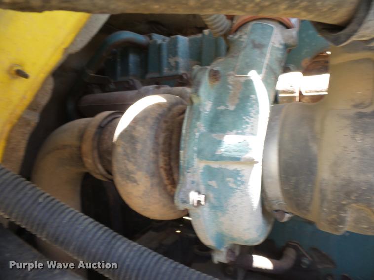 image for item DB2649 1996 International 4700 feed truck