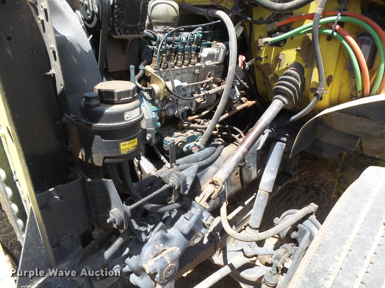 image for item DB2649 1996 International 4700 feed truck