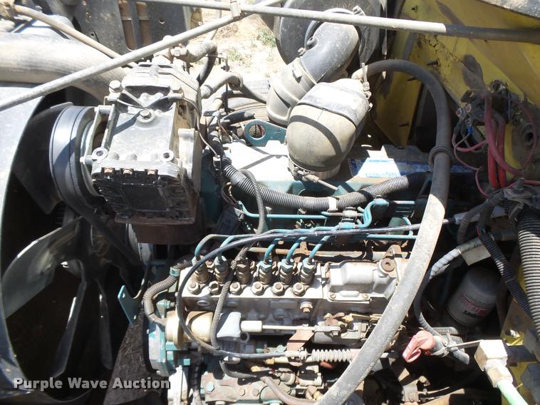 image for item DB2649 1996 International 4700 feed truck