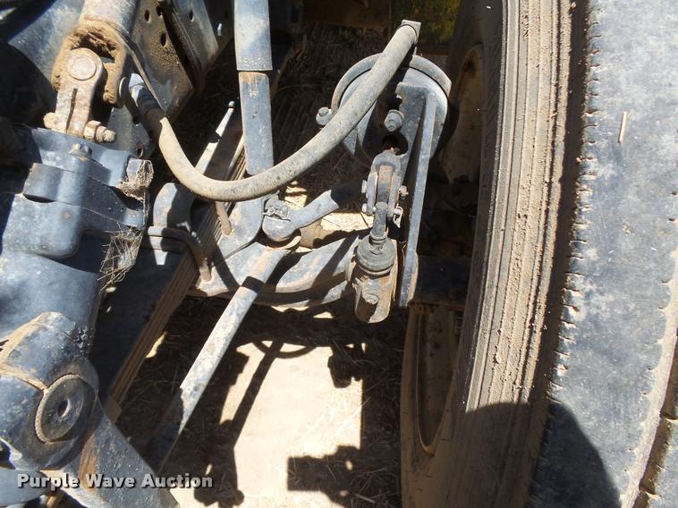 image for item DB2649 1996 International 4700 feed truck