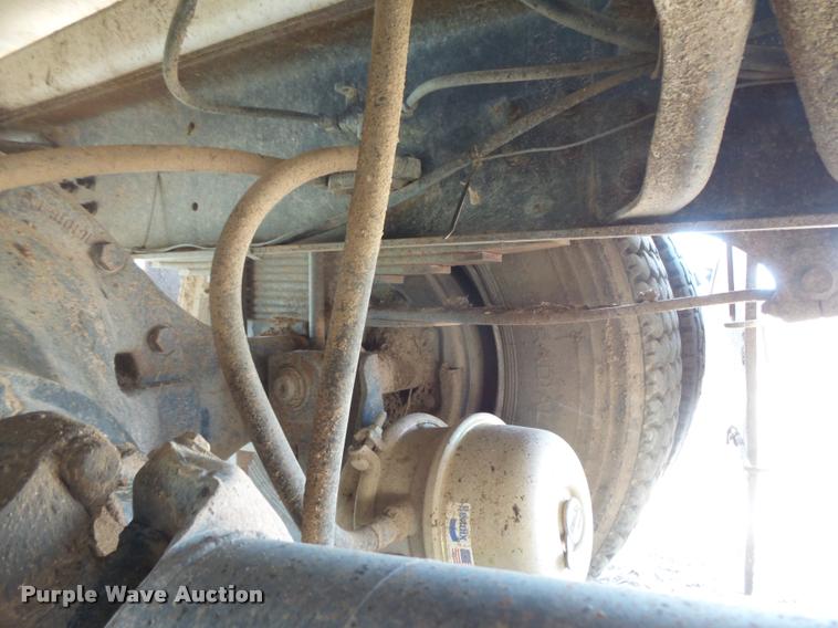 image for item DB2649 1996 International 4700 feed truck