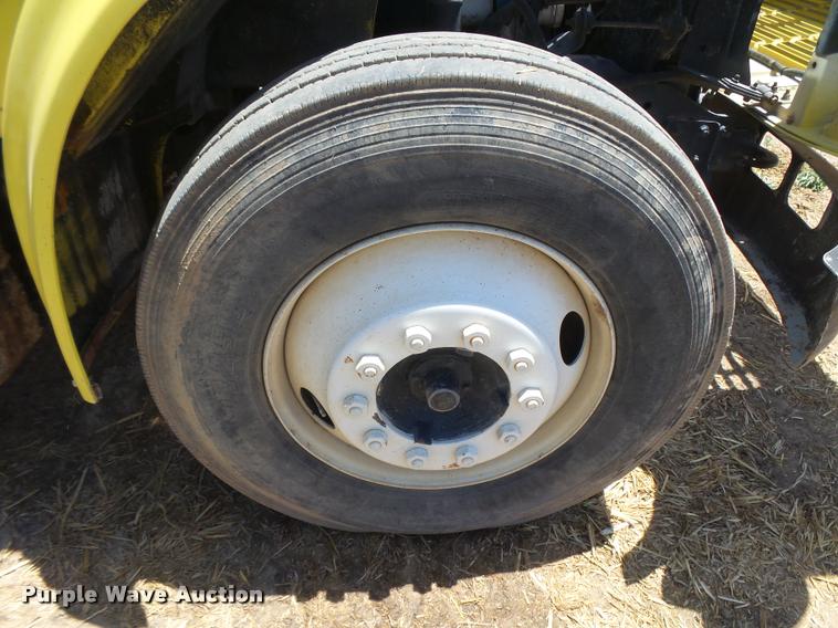 image for item DB2649 1996 International 4700 feed truck