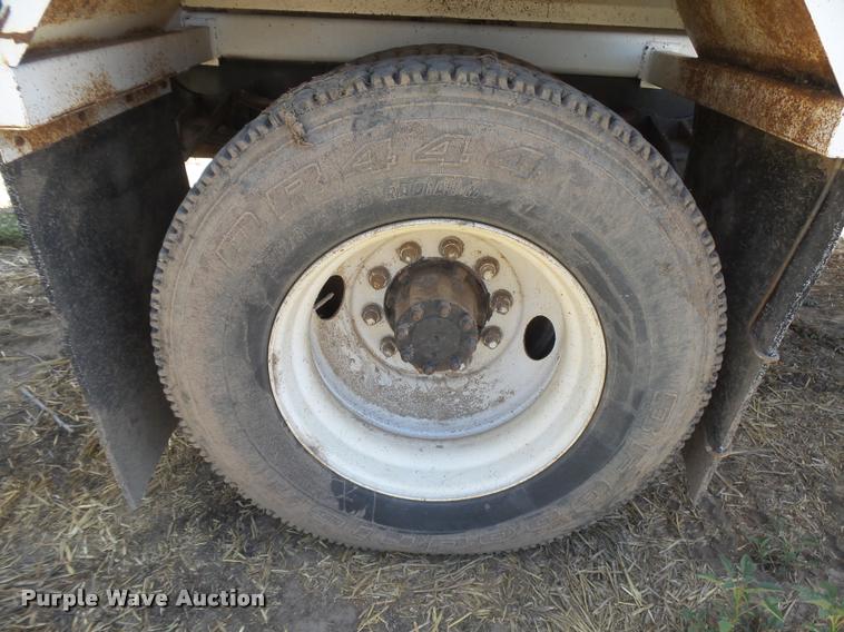 image for item DB2649 1996 International 4700 feed truck