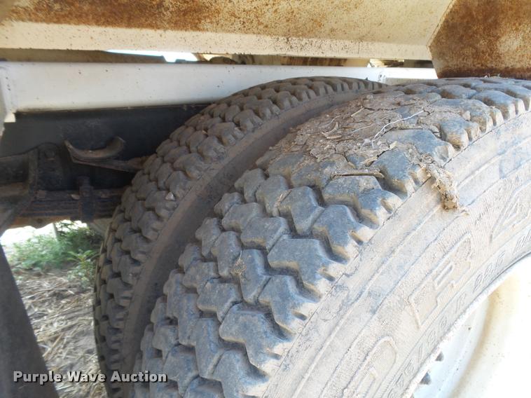 image for item DB2649 1996 International 4700 feed truck