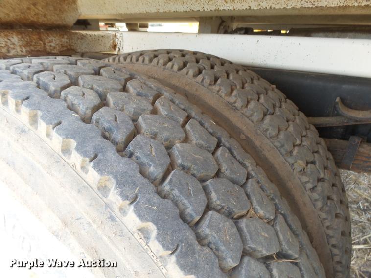 image for item DB2649 1996 International 4700 feed truck