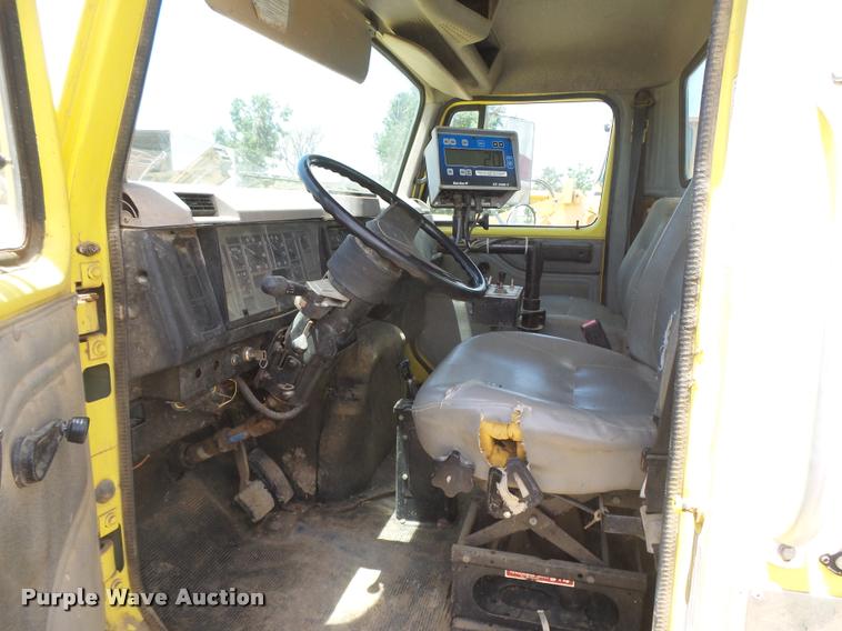 image for item DB2649 1996 International 4700 feed truck