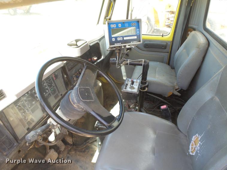 image for item DB2649 1996 International 4700 feed truck