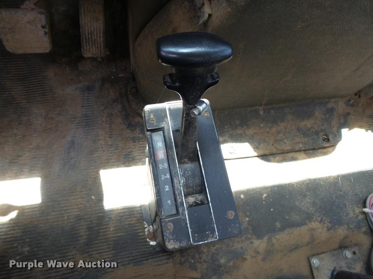 image for item DB2649 1996 International 4700 feed truck