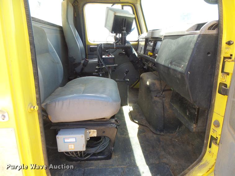 image for item DB2649 1996 International 4700 feed truck