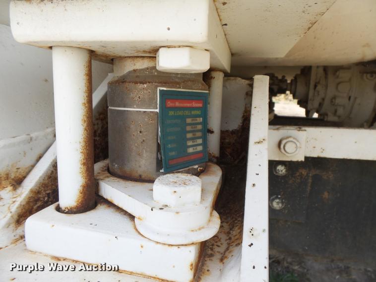 image for item DB2649 1996 International 4700 feed truck