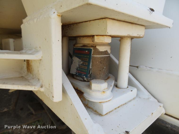 image for item DB2649 1996 International 4700 feed truck