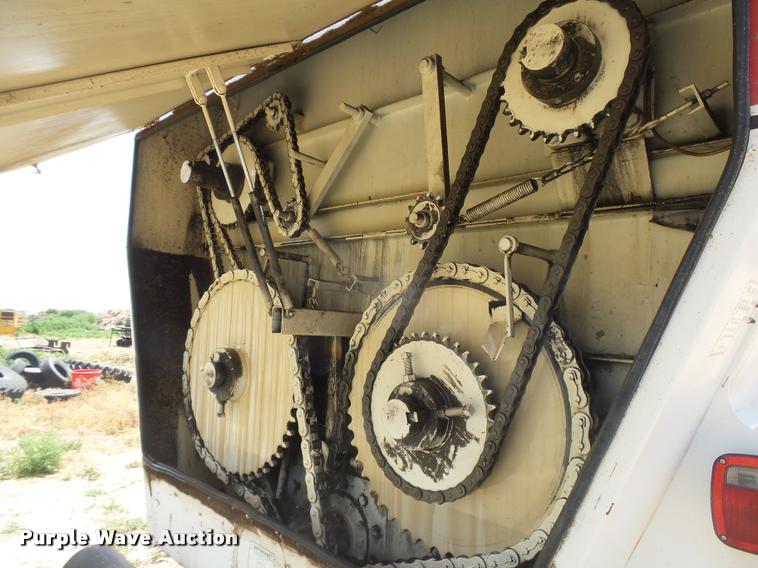 image for item DB2649 1996 International 4700 feed truck