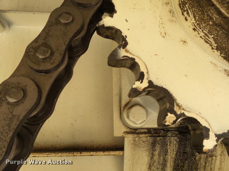 image for item DB2649 1996 International 4700 feed truck