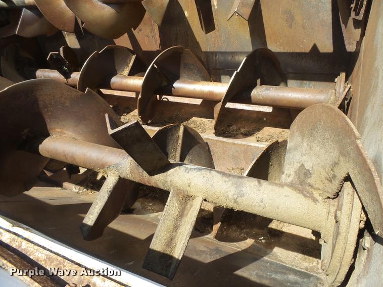 image for item DB2649 1996 International 4700 feed truck