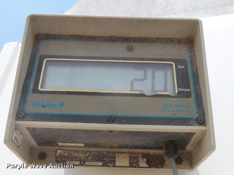 image for item DB2649 1996 International 4700 feed truck