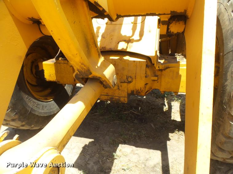 image for item DB2650 1990 John Deere 544E wheel loader