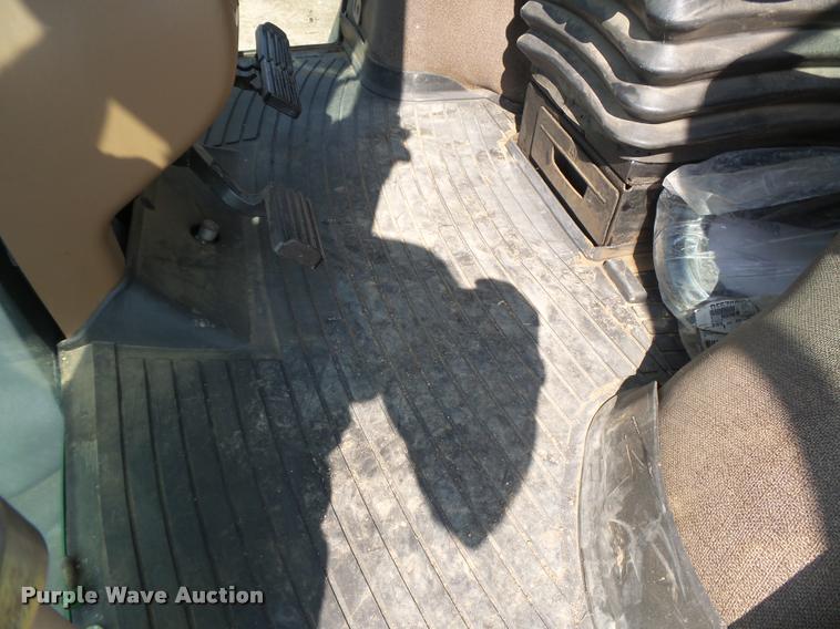 image for item DB2664 2007 John Deere 8530 MFWD tractor