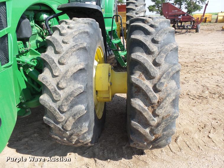 image for item DB2664 2007 John Deere 8530 MFWD tractor