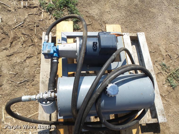 image for item DB2667 Bowman squeeze chute