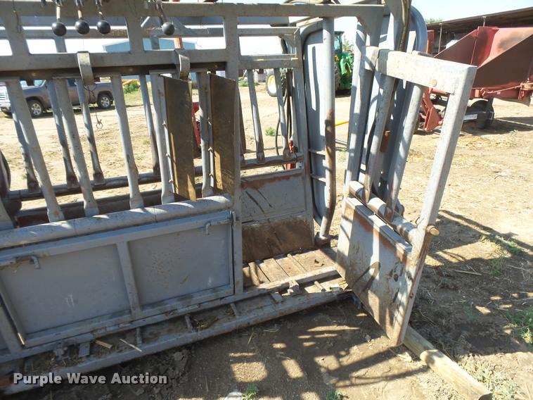 image for item DB2667 Bowman squeeze chute
