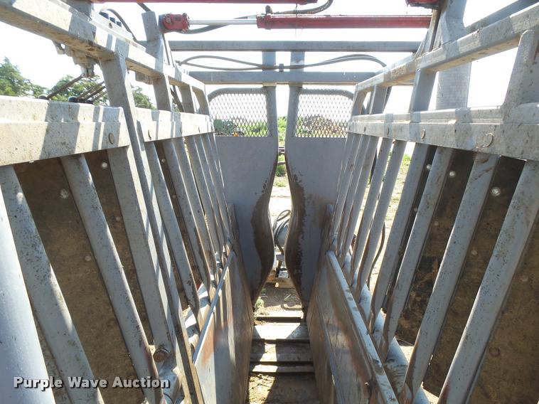 image for item DB2667 Bowman squeeze chute