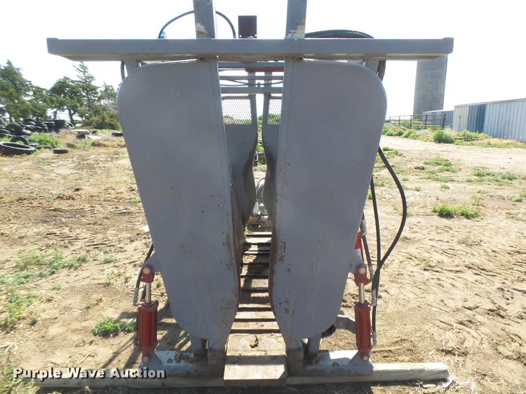image for item DB2667 Bowman squeeze chute