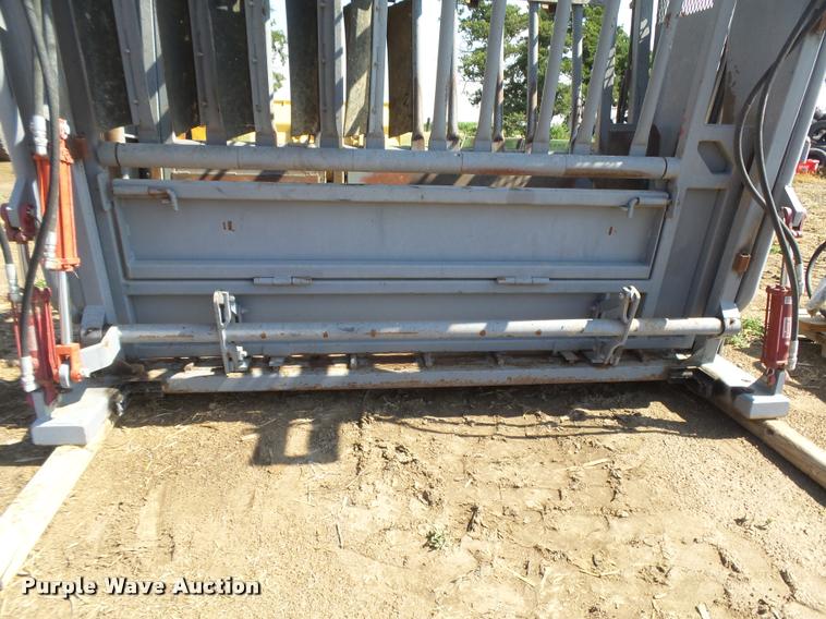image for item DB2667 Bowman squeeze chute