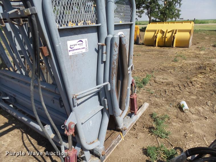 image for item DB2667 Bowman squeeze chute