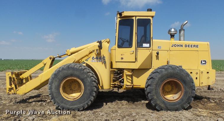 image for item DB2670 1982 John Deere 644C High Lift wheel loader