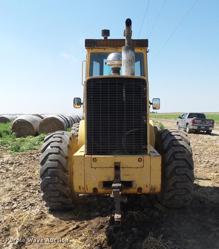 image for item DB2670 1982 John Deere 644C High Lift wheel loader