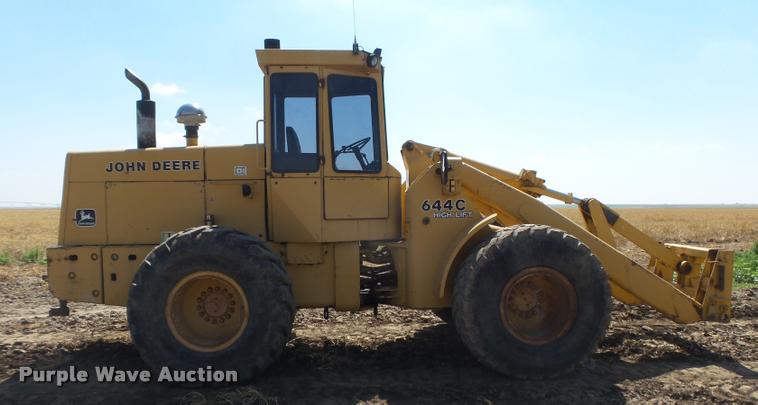 image for item DB2670 1982 John Deere 644C High Lift wheel loader