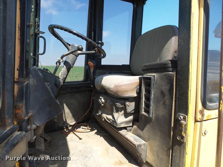 image for item DB2670 1982 John Deere 644C High Lift wheel loader