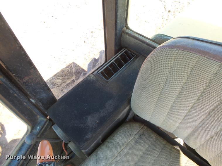 image for item DB2670 1982 John Deere 644C High Lift wheel loader