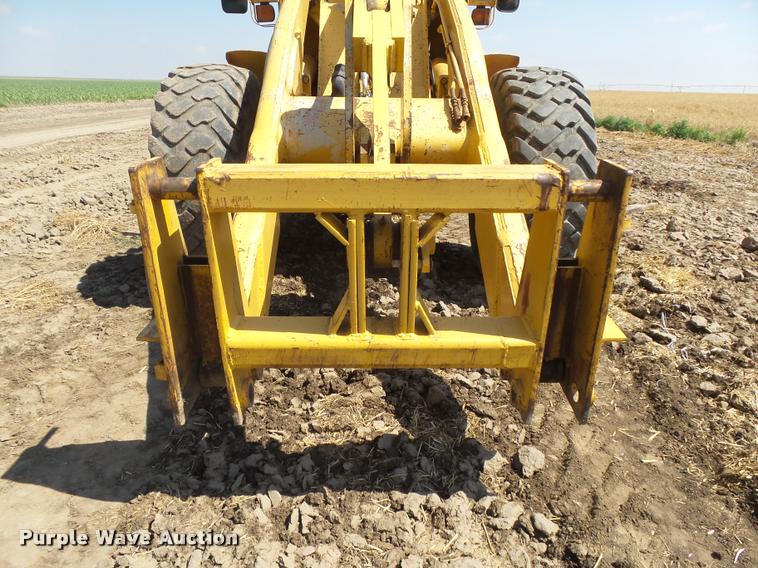 image for item DB2670 1982 John Deere 644C High Lift wheel loader